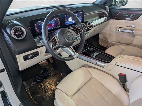 Certified 2025 Mercedes-Benz GLB 250 4MATIC image 12
