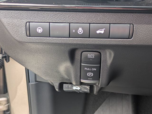 Used 2025 Nissan Murano SL AWD/4WD image 18