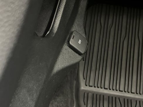 Certified 2024 Ford Edge SEL w/ Convenience Package image 24