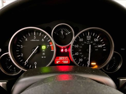 Used 2010 MAZDA MX-5 Miata Touring RWD image 20