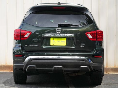 Used 2019 Nissan Pathfinder SL AWD/4WD image 10