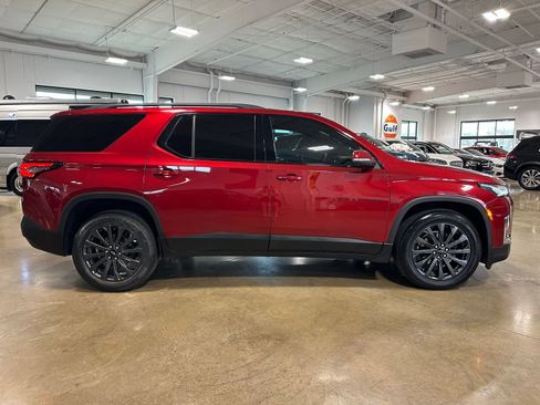 Used 2023 Chevrolet Traverse RS image 8