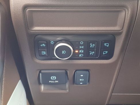 Used 2025 Ford F150 King Ranch w/ FX4 Off-Road Package AWD/4WD image 13