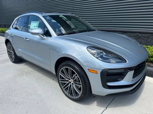 Used 2026 Porsche Macan AWD/4WD image 11