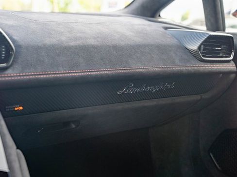 Used 2023 Lamborghini Huracan Sterrato image 36