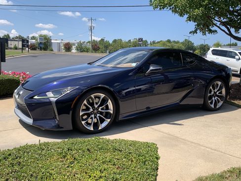 Used 2018 Lexus LC 500 Coupe w/ Sport Package RWD image 5