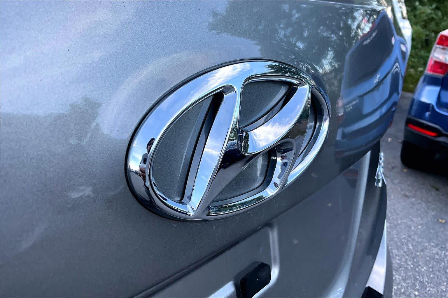 Used 2018 Hyundai Santa Fe Sport AWD/4WD image 29