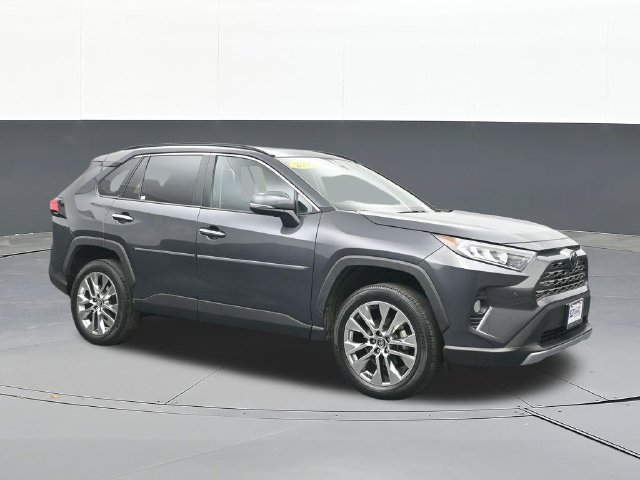 Used 2019 Toyota RAV4 Limited FWD image 18