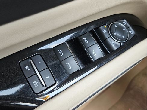 Used 2021 Cadillac Escalade Premium Luxury w/ Driver Assist Tech Package AWD/4WD image 18