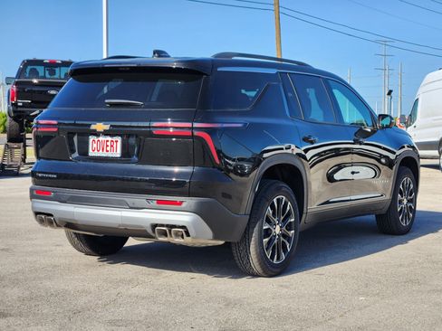 New 2026 Chevrolet Traverse LT w/ Sun and Wheel Package FWD image 4