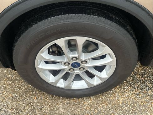 Used 2021 Ford Escape SE image 11