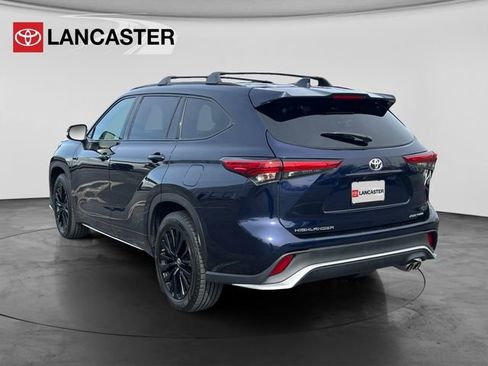 Used 2023 Toyota Highlander XSE image 4