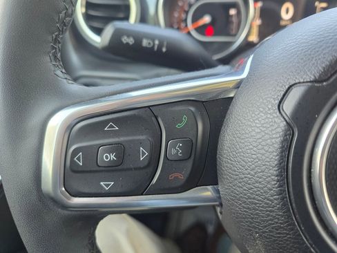 Used 2023 Jeep Wrangler Unlimited Sahara AWD/4WD image 14