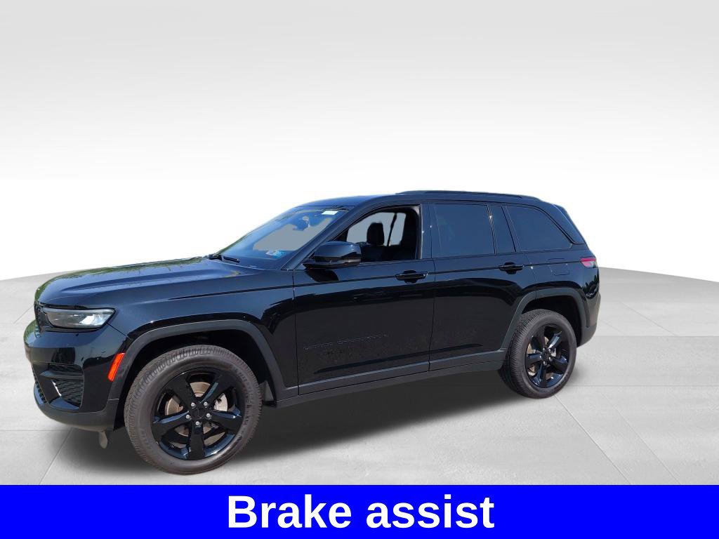 Used 2024 Jeep Grand Cherokee Altitude AWD/4WD image 23