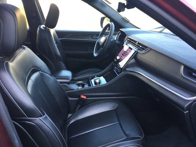 Certified 2025 Jeep Grand Cherokee L Limited w/ Luxury Tech Group II AWD/4WD image 27