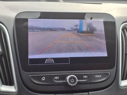 Used 2024 Chevrolet Malibu LT image 4