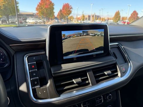 Used 2023 Chevrolet Suburban Premier image 20