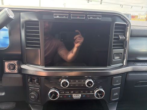 Used 2023 Ford F350 Lariat w/ FX4 Off-Road Package image 32