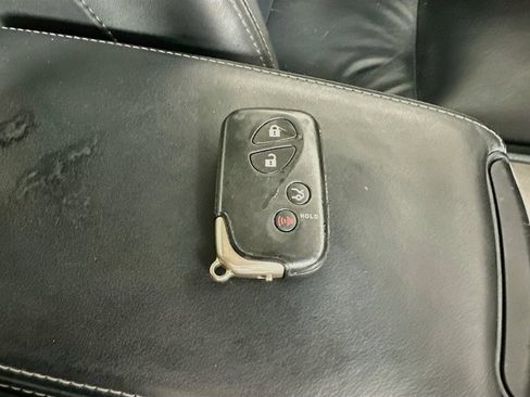 Used 2010 Lexus IS 250 w/ Preferred Accessory Package RWD image 38