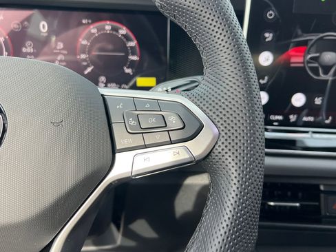 New 2026 Volkswagen Tiguan SE R-Line image 28