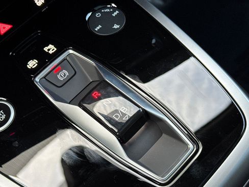 New 2026 Audi Q4 e-tron Premium Plus image 21