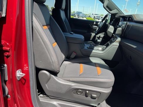 Used 2025 GMC Sierra 1500 AT4 w/ AT4 Premium Package AWD/4WD image 22