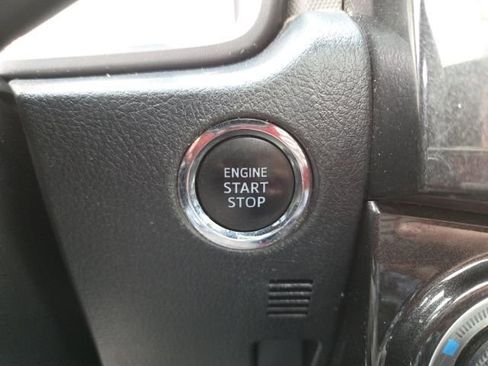 Used 2020 Toyota 4Runner TRD Off-Road image 10