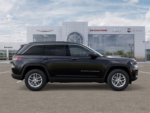 New 2025 Jeep Grand Cherokee Laredo X w/ Luxury Tech Group I image 21
