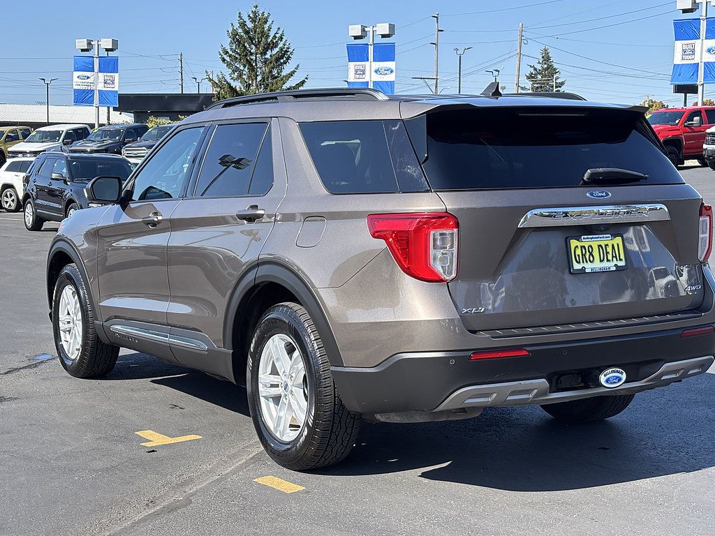 Used 2021 Ford Explorer XLT w/ Equipment Group 202A AWD/4WD image 8
