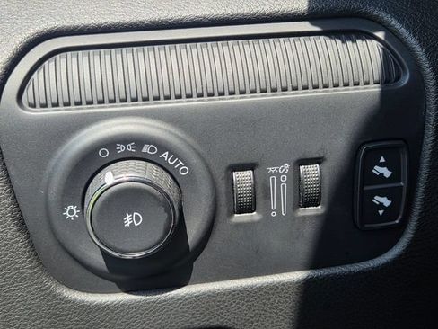 Used 2024 Jeep Wagoneer L Series II w/ Flexible Seating Group AWD/4WD image 26