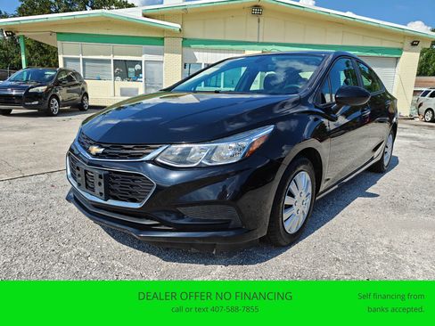 Used 2017 Chevrolet Cruze LS image 1