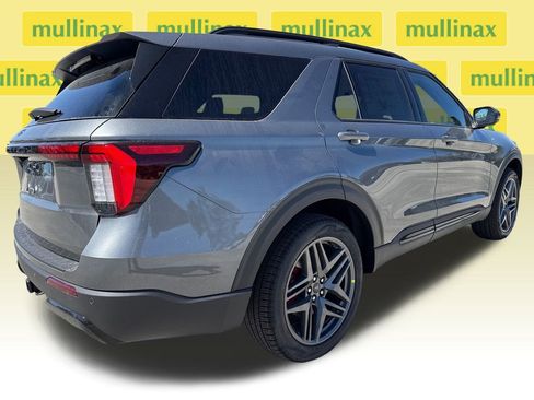New 2026 Ford Explorer ST-Line image 15