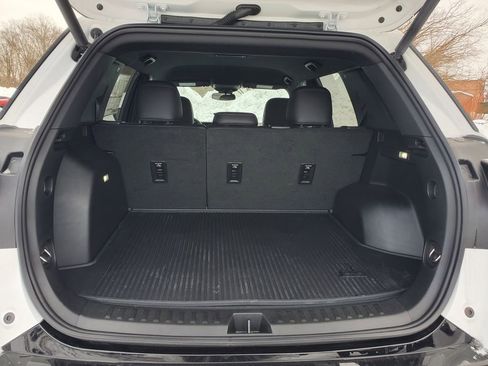 New 2026 GMC Terrain AT4 w/ Convenience Package III image 8