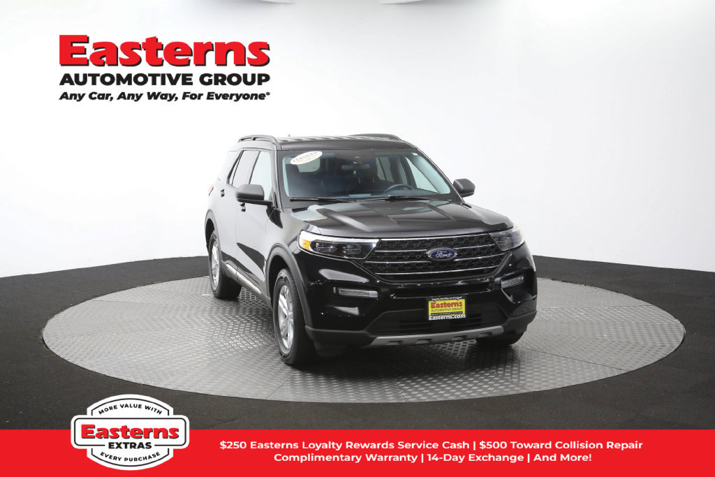 Used 2023 Ford Explorer XLT w/ Equipment Group 202A AWD/4WD image 53