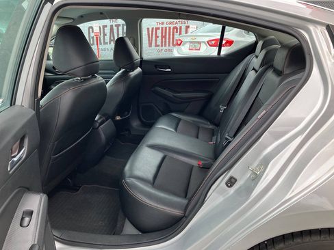 Used 2020 Nissan Altima 2.5 SR FWD image 3