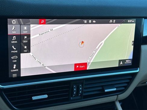 Used 2021 Porsche Cayenne Coupe image 24