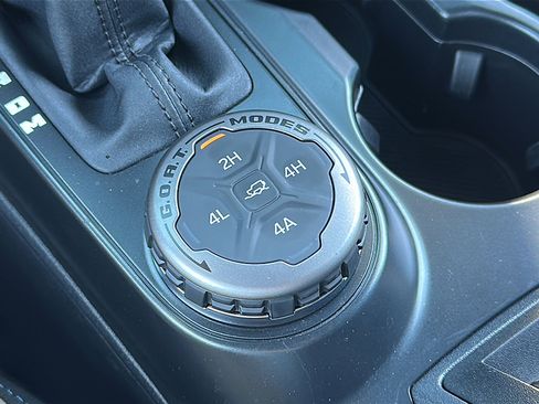 Used 2024 Ford Bronco Wildtrak image 35