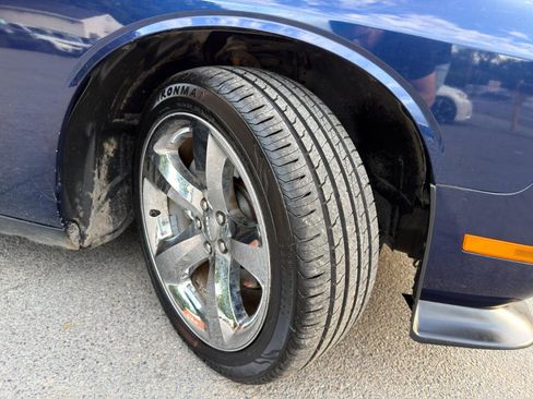 Used 2014 Dodge Challenger R/T RWD image 20