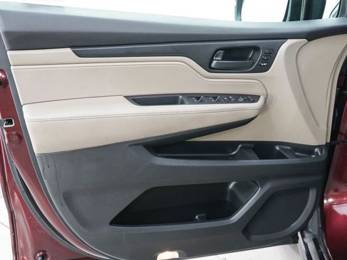 Used 2018 Honda Odyssey EX-L image 20