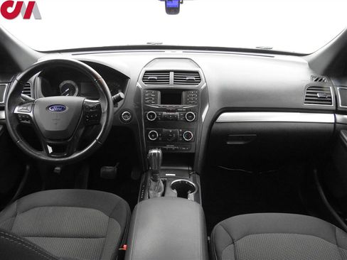 Used 2018 Ford Explorer XLT image 12