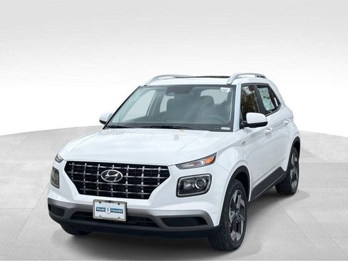 New 2026 Hyundai Venue SEL FWD image 2