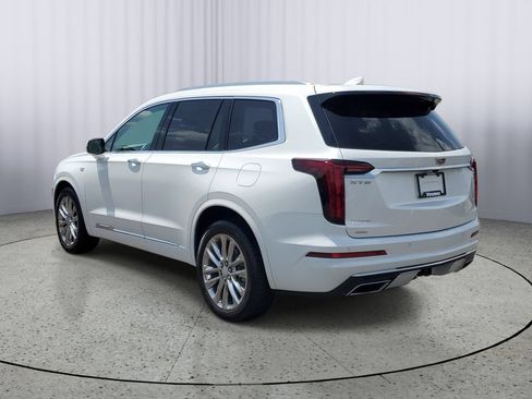 Used 2024 Cadillac XT6 Premium Luxury w/ LPO, Floor Liner Package AWD/4WD image 4
