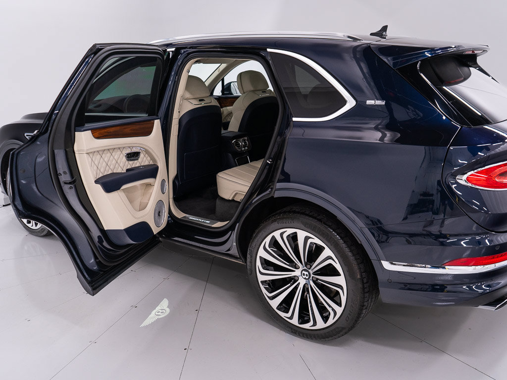 Certified 2022 Bentley Bentayga AWD/4WD image 20
