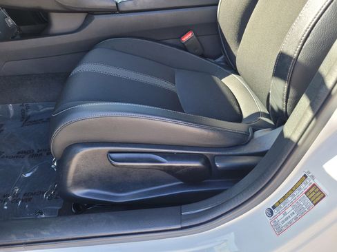 Used 2019 Honda Civic Sport image 10