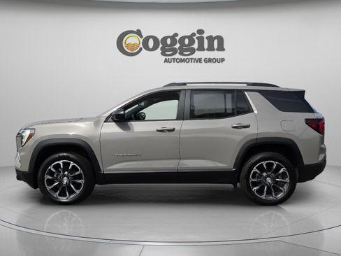 New 2026 GMC Terrain Elevation w/ Elevation Premium Package image 2