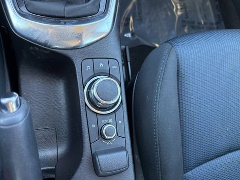 Used 2017 Toyota Yaris iA image 16