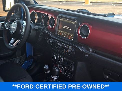 Used 2023 Jeep Gladiator Rubicon w/ Cold Weather Group image 14