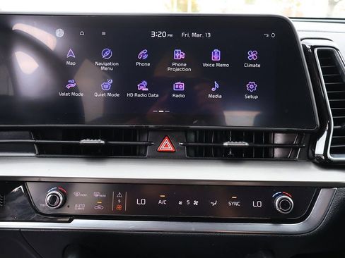 Used 2025 Kia Sportage EX image 42