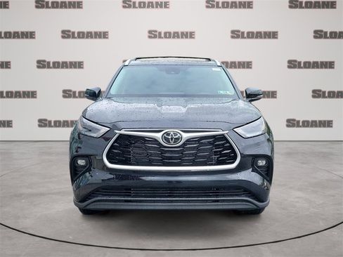 New 2023 Toyota Highlander XLE image 8