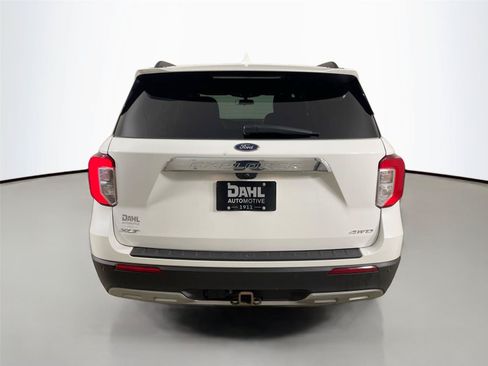 Used 2021 Ford Explorer XLT w/ Equipment Group 202A AWD/4WD image 12